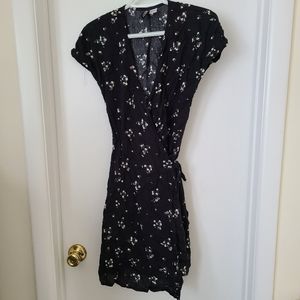 NWOT Floral Divided Kimono Dress